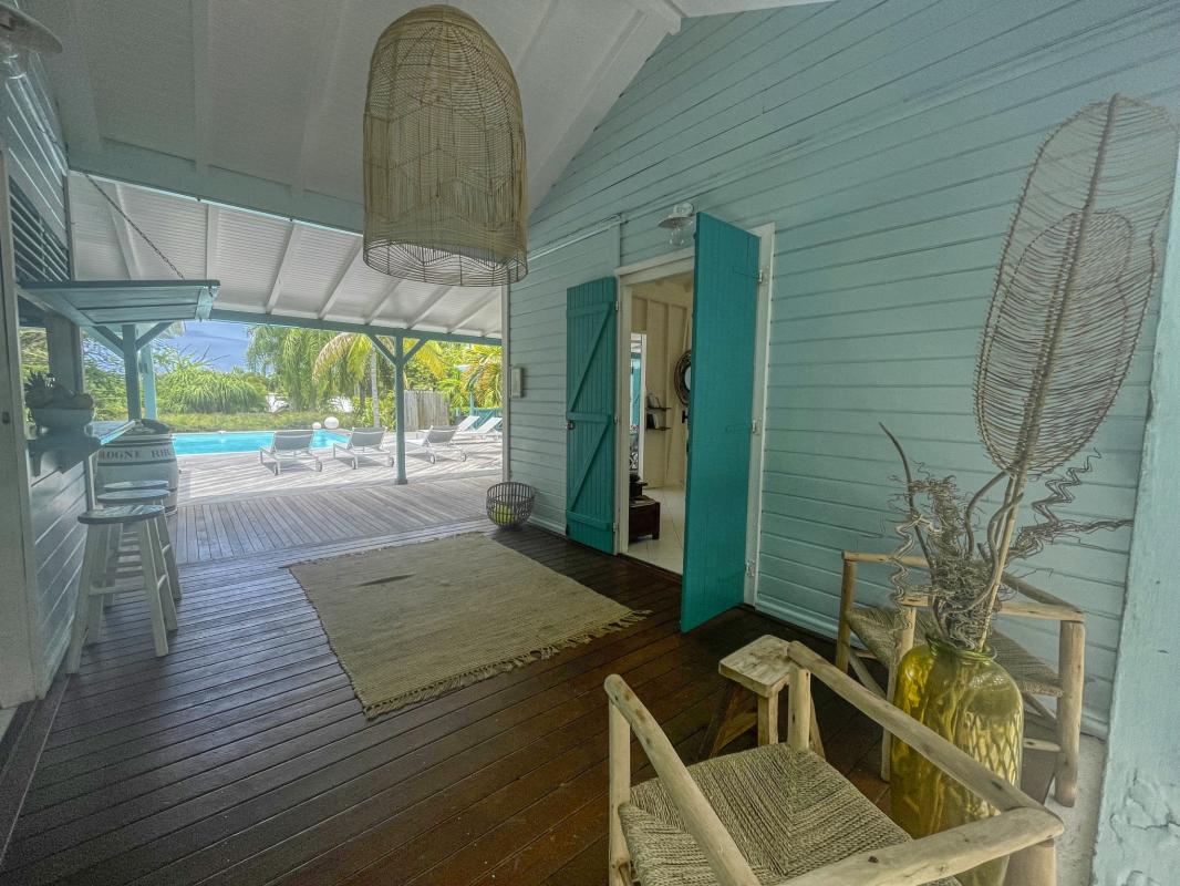 17.Location villa piscine Saint François Guadeloupe_Entrée Piscine